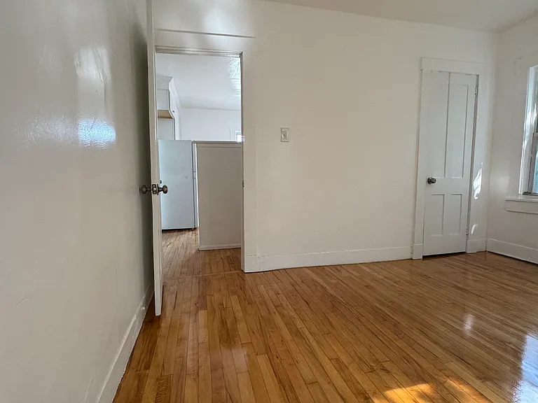 21 Prince Ave #F — Photo 15