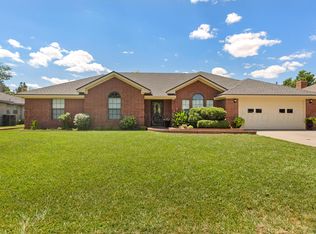 2613 Dogwood Ln, Pampa, TX 79065