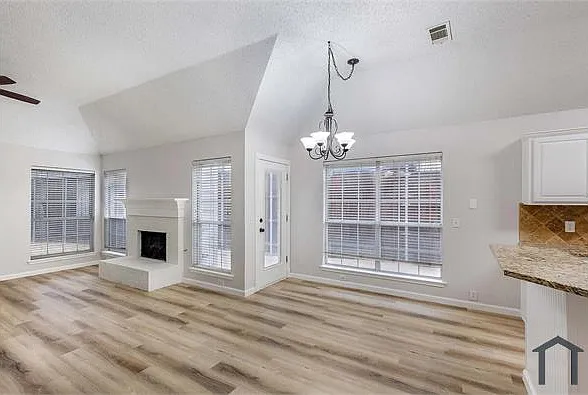 6 bed, 2070 sqft, $3,500 — Photo 4