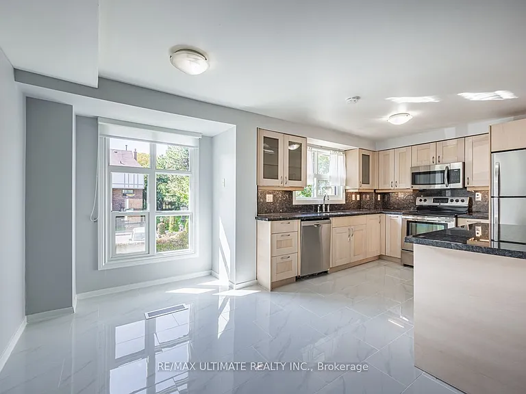 525 Balliol St #17 — Photo 8