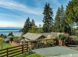 8210 Nob Rd, Clinton, WA 98236