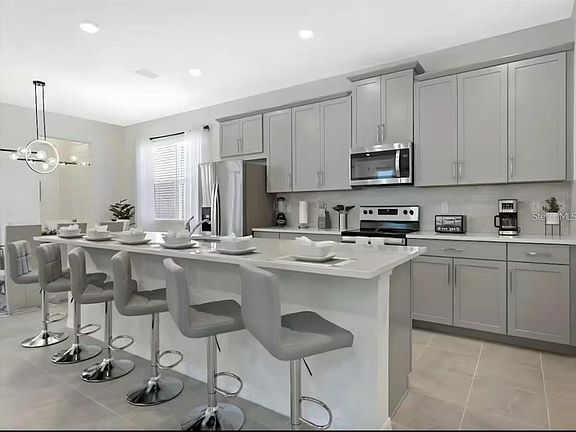 3rd image of 1929 Tropical Palms Cir