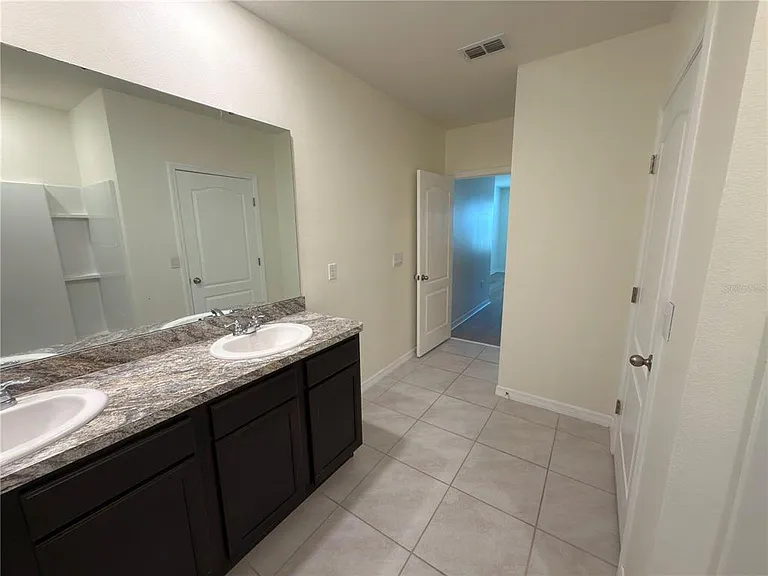 308 Sofia Ln — Photo 21
