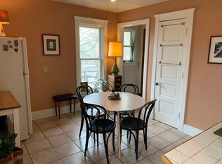 1334 Jenifer St APT 3W, Madison, WI 53703