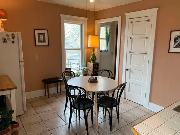 1334 Jenifer St APT 3W, Madison, WI 53703