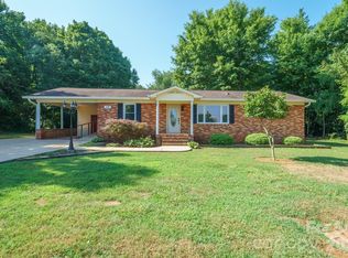 112 Summers Farm Rd, Statesville, NC 28625