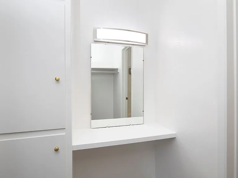 1128 Felspar Street — Photo 15