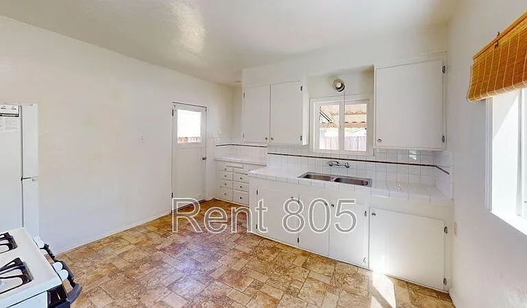 9128 Nye Rd — Photo 7