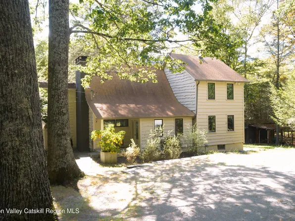 241 Silver Hollow Road, Willow, NY 12495