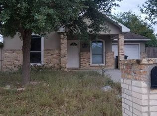 3331 Cuatro Vientos Dr, Laredo, TX 78046
