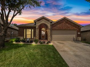 2725 Albatross Ln, Fort Worth, TX 76177