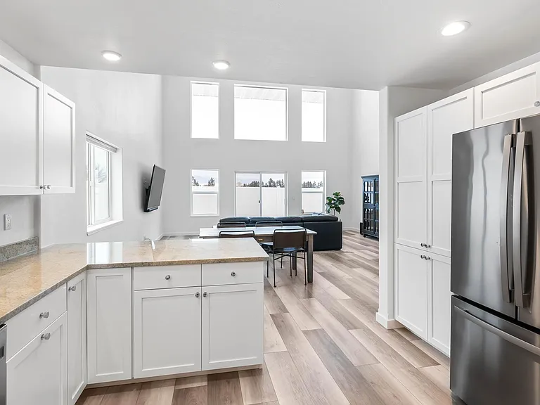 2135 Black Bird Ln — Photo 10