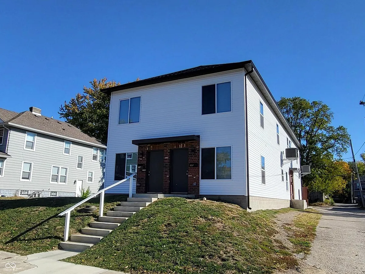 Building Photo - 515 N Oxford St #B