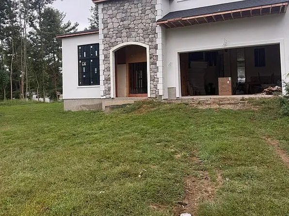 379 Gordons Corner Rd, Manalapan, NJ 07726