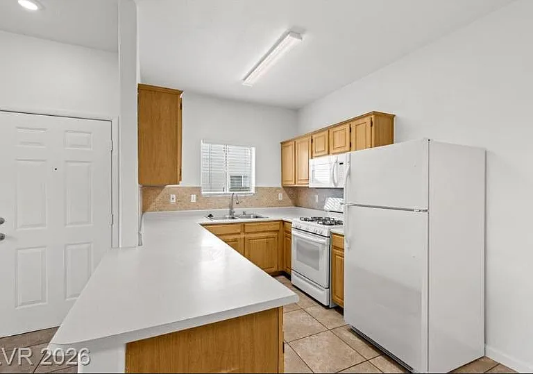 5650 E Sahara Ave — Photo 15
