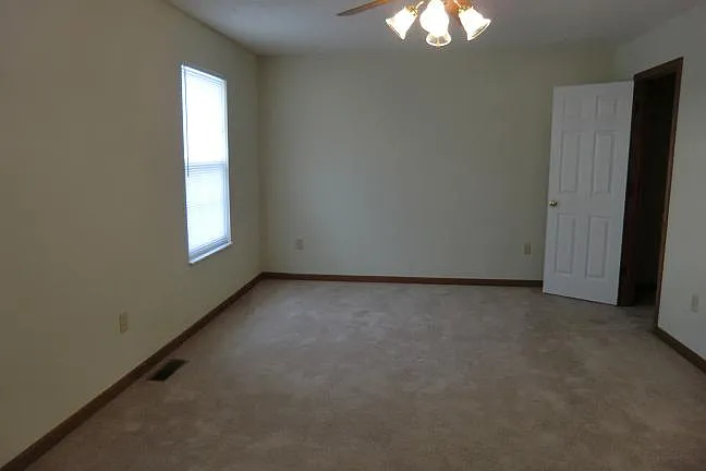 495 Parkside Commons Ct #495 — Photo 8