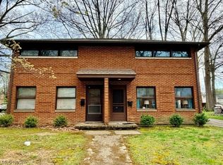 1150 Saxe Ave, Cuyahoga Falls, OH 44221
