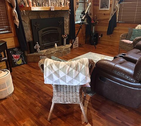 4th image of 111 McIntosh Way
