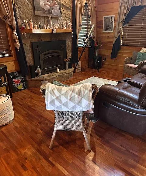 111 McIntosh Way — Photo 4