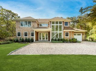 9 Rose Ave, East Hampton, NY 11937