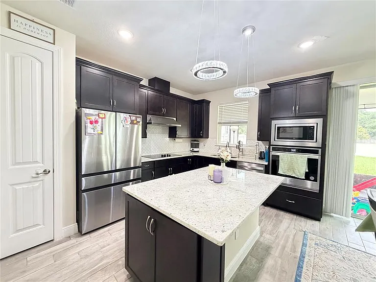 4404 Foggy Oak Ln — Photo 11
