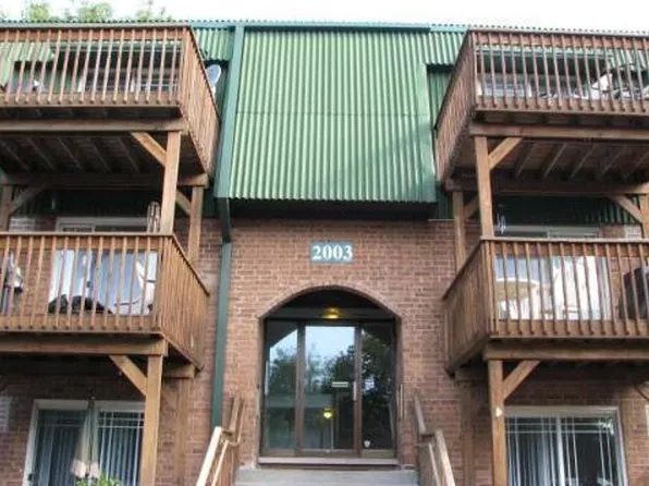 2003 Tall Oaks Dr, Aurora, IL