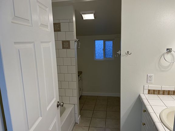 5th image of 3609 S Mason Ave