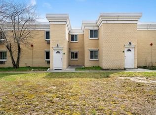 5 Lake Ave APT 4A, East Brunswick, NJ 08816