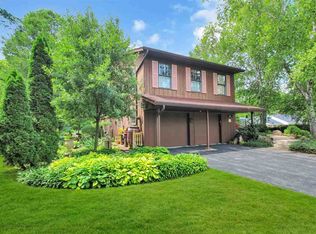 1 Haven Ct, Freeport, IL 61032