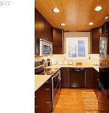 5th image of 5715 NE Sacramento St Unit 12