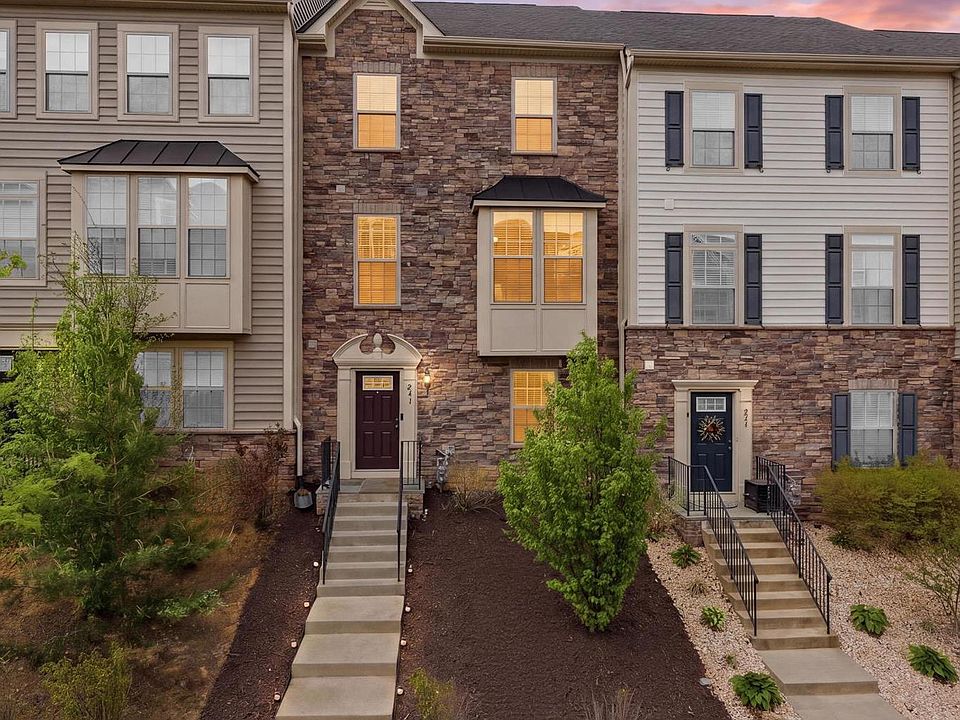 1st image of 211 Freesia Ln