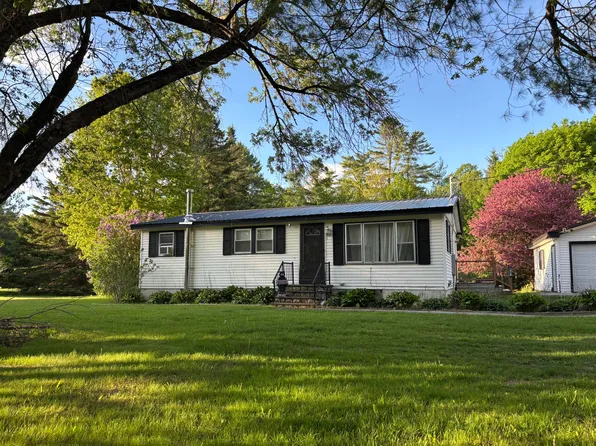 4143 Union Street, Levant, ME 04456