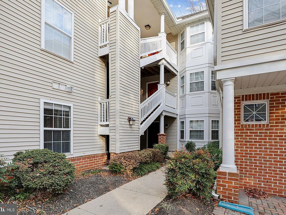 1st image of 5832 Wyndham Cir Unit 104