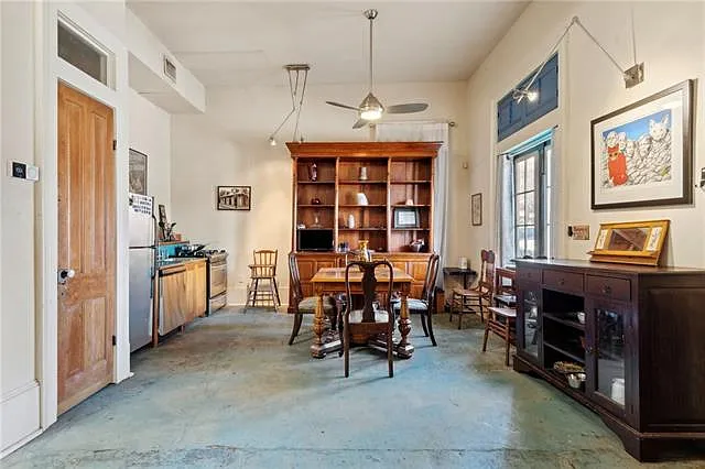 600 Marigny St — Photo 3