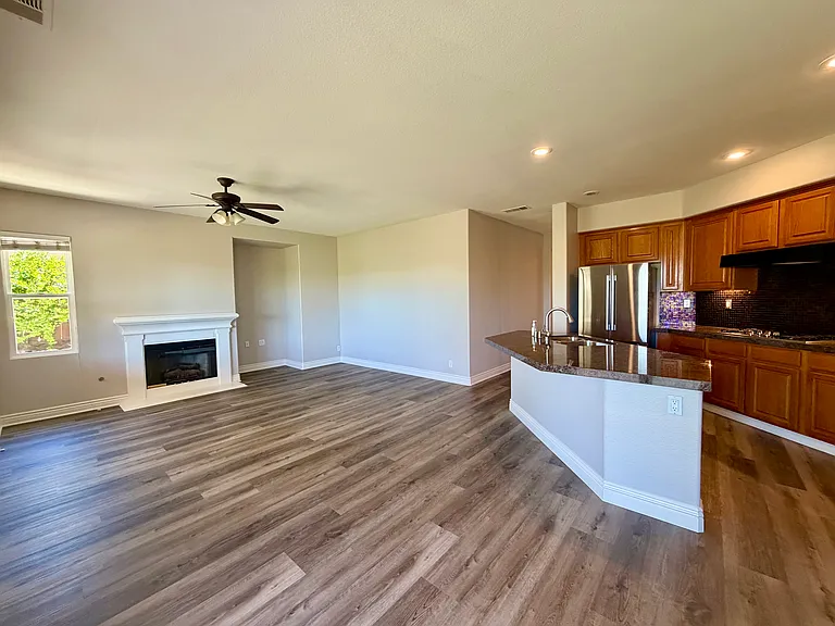 31216 Firestone St — Photo 8