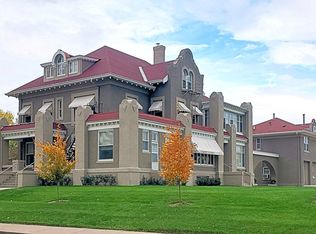 627 N Ripley St APT 1, Davenport, IA 52803