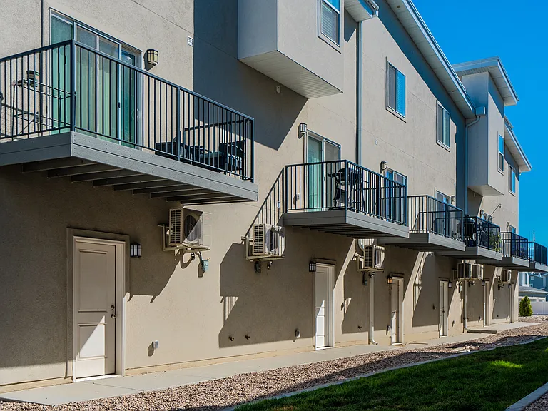Riverwalk Townhomes — Photo 26