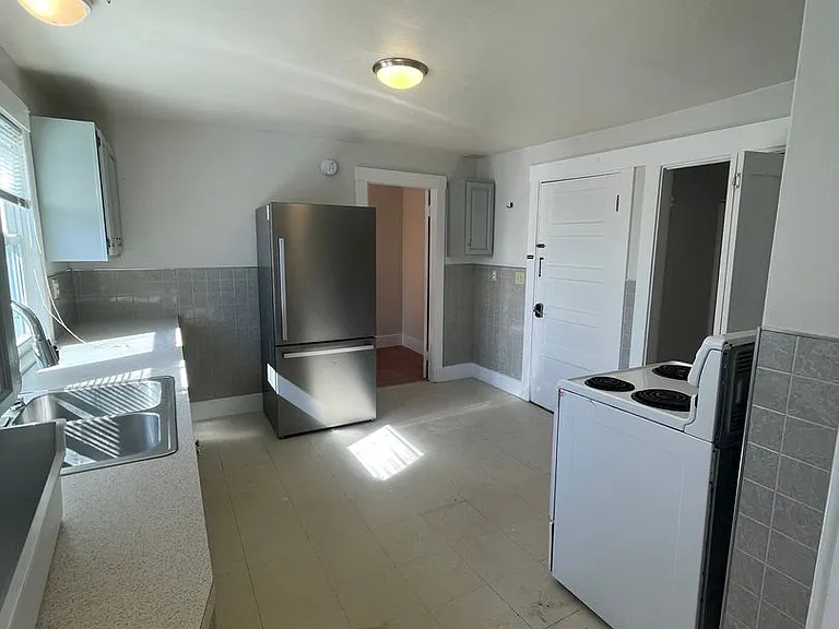 104 Summer St #202 — Photo 8