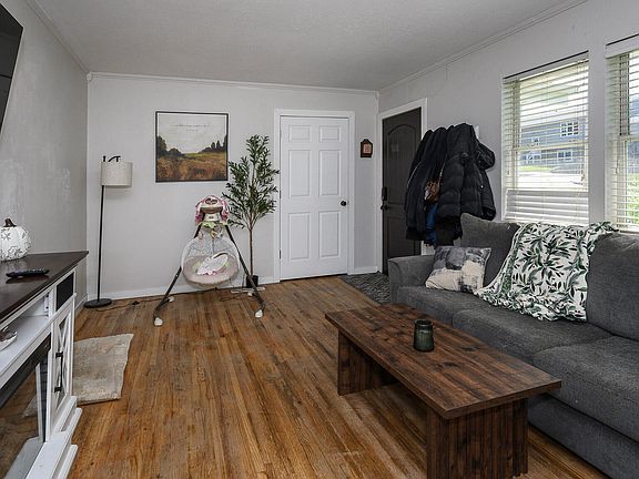 3rd image of 608 N 29th St