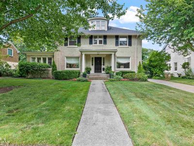 1035 Yorkshire Rd, Grosse Pointe Park, MI, 48230