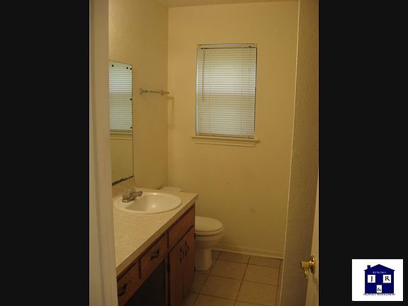 3rd image of 608 N 4th St