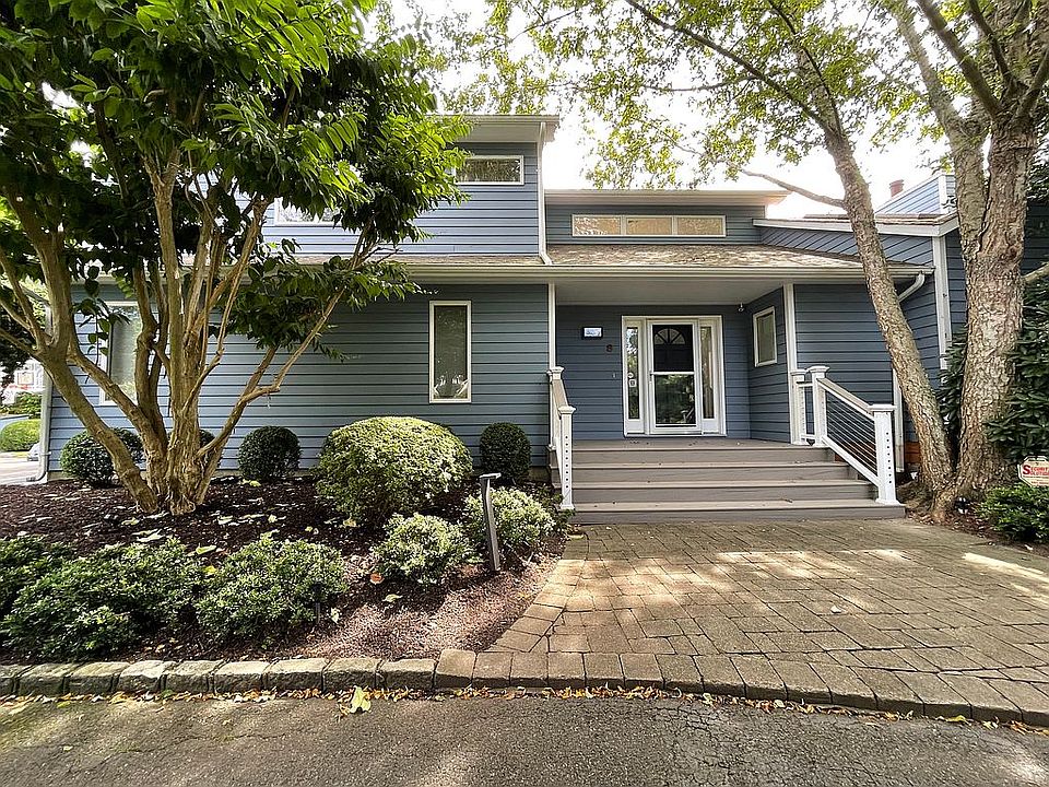 1st image of 8 Sea Breeze Ave