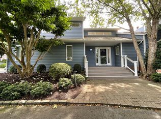 8 Sea Breeze Ave, Westhampton, NY 11977