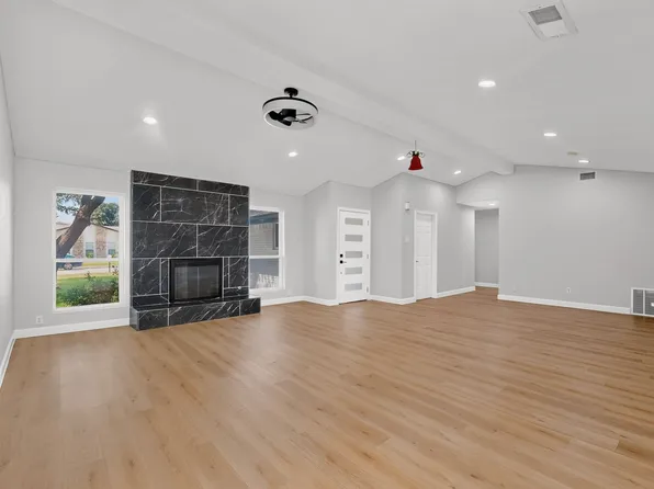 1807 Auburn Dr, Richardson, TX 75081