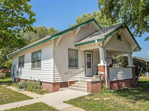 405 S Briggs St, Wilcox, NE 68982