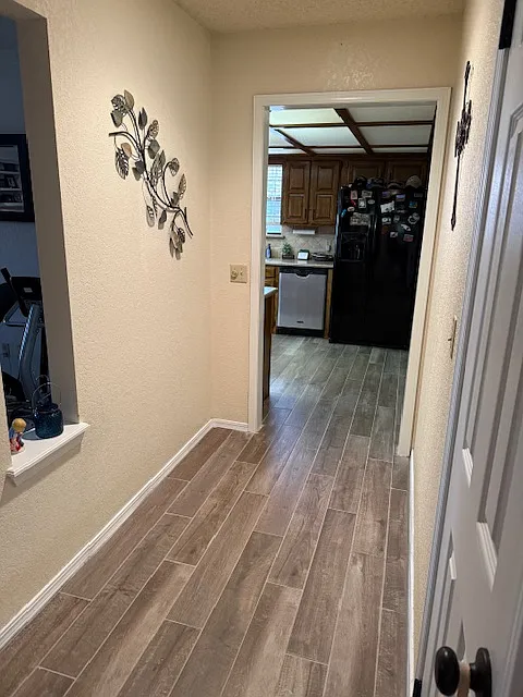 3 bed, 1882 sqft, $2,000 — Photo 3