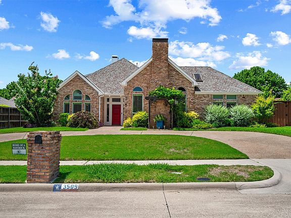 3rd image of 3509 Mount Vernon Way