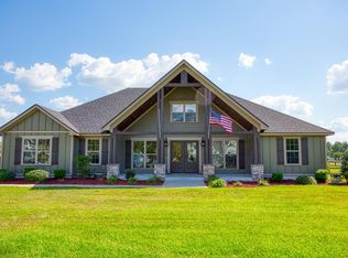 320 Lakeview Cir, Nashville, GA 31639