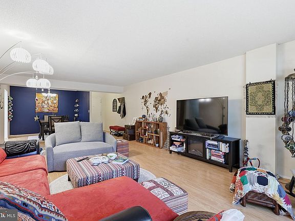 5th image of 7600 Tremayne Pl APT 203