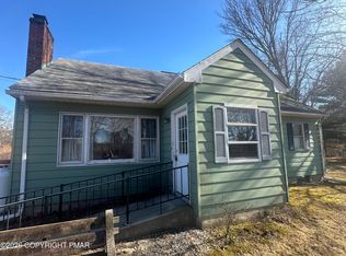 242 Norma Ln, Sciota, PA 18354